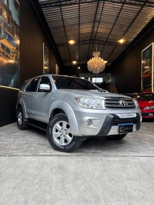 TOYOTA HILUX SW4 3.0 SRV 4X4 16V TURBO INTERCOOLER DIESEL 4P AUTOMÁTICO